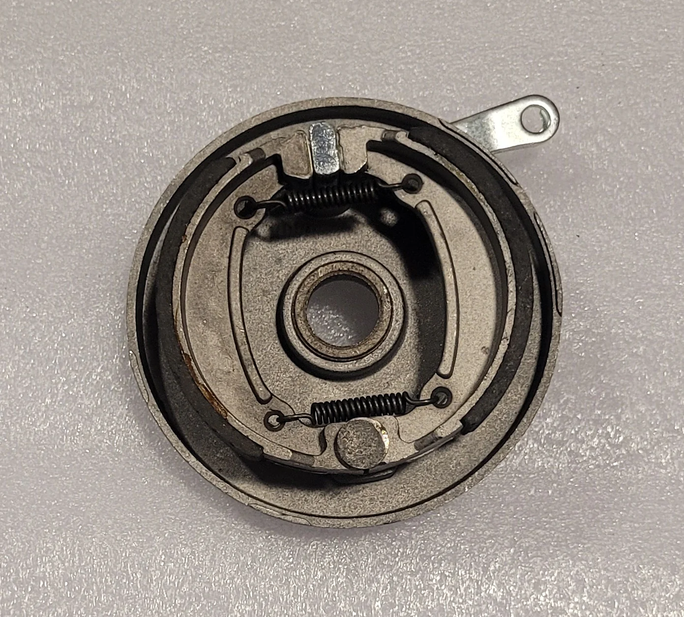 Blazer 110B Left Drum Brake Pad Side